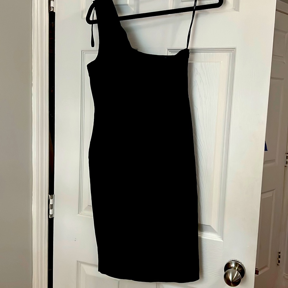 Calvin Klein Black One Shoulder Cocktail Dress | Size 6
